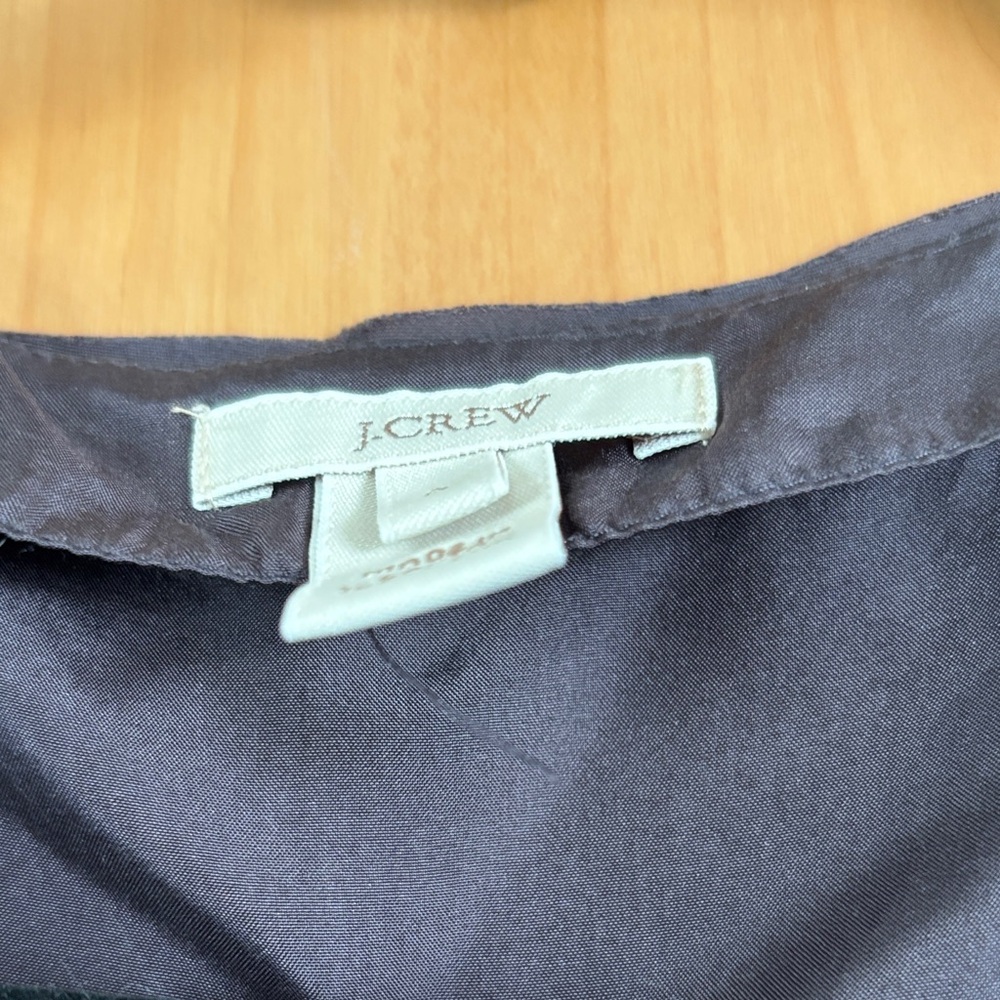 J. Crew Dark Sleeveless Blouse with Ruffle size 0 - Picture 2 of 3